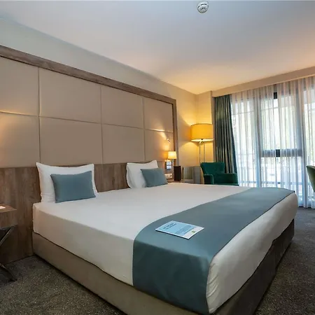 호텔 Ibis Styles Bomonti 4*