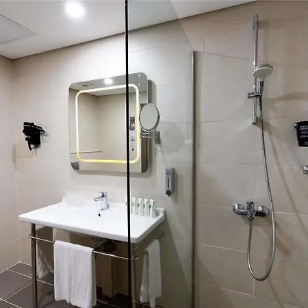 Ibis Styles Bomonti 4* 이스탄불