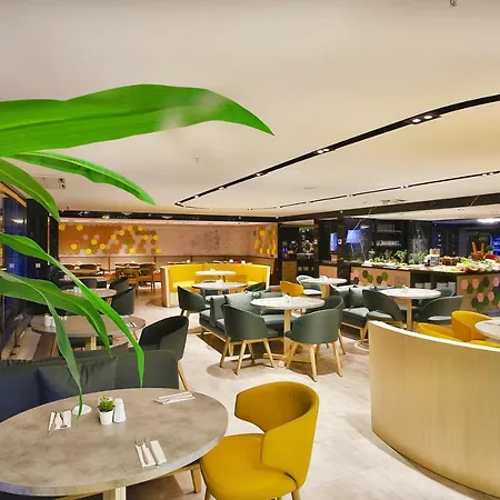 Отель Ibis Styles Bomonti