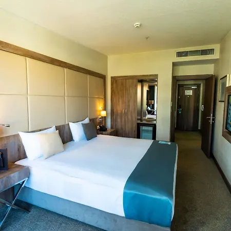 Hotel Ibis Styles Bomonti 4*