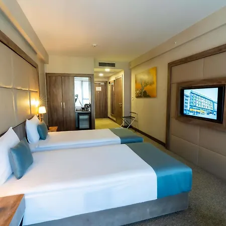 Hotel Ibis Styles Bomonti 4*
